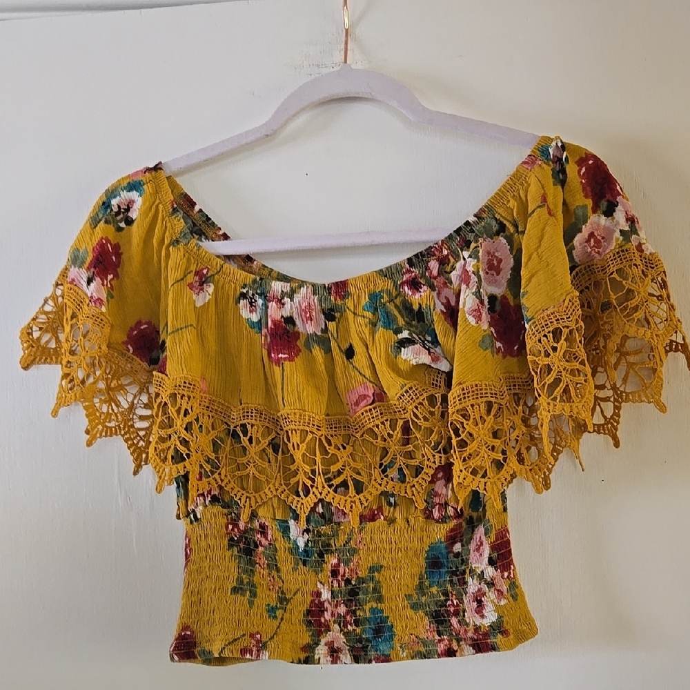 Floral Yellow Off-Shoulder Top - Picture 4 of 5